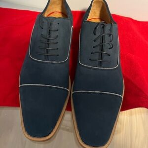 Never worn, Christian Louboutin Blue Suede Oxford Shoes. Men size 42.5.